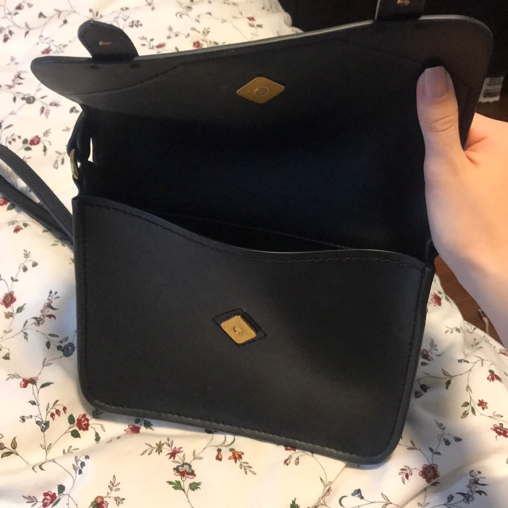 Purse - Picture 6 of 7